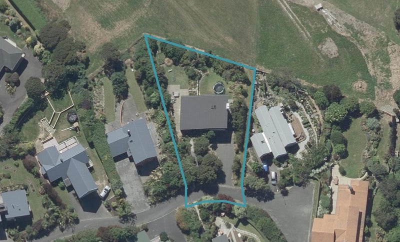 27 Leithton Close, Glenleith, Dunedin - Carousel 1