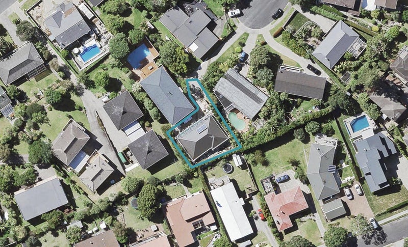 8A Ponui Place, Mairangi Bay, Auckland - Carousel 1