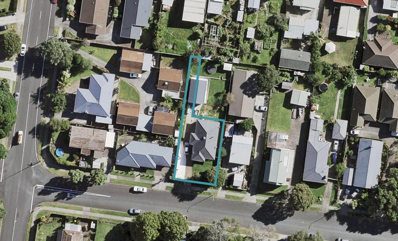 4 Hazards Road, Weymouth, Auckland - Carousel 1