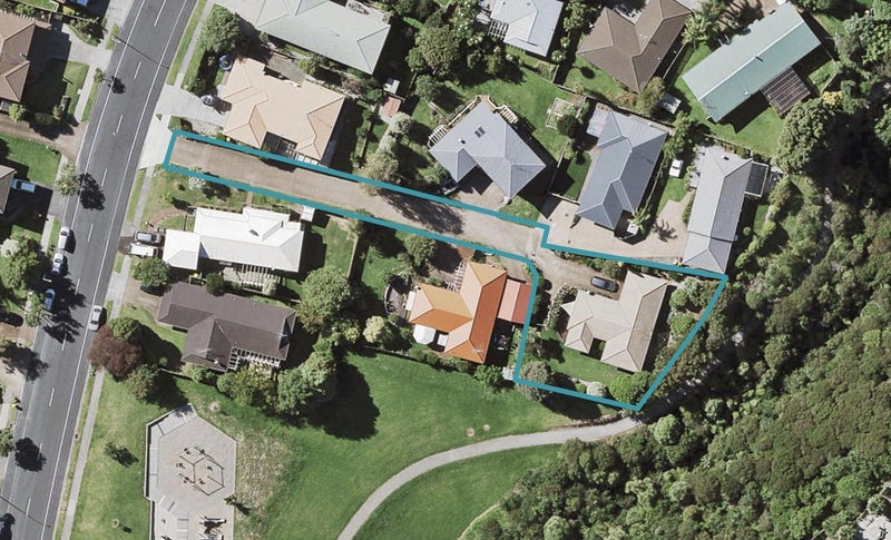 61 Gosford Drive, Botany Downs, Auckland - Carousel 1