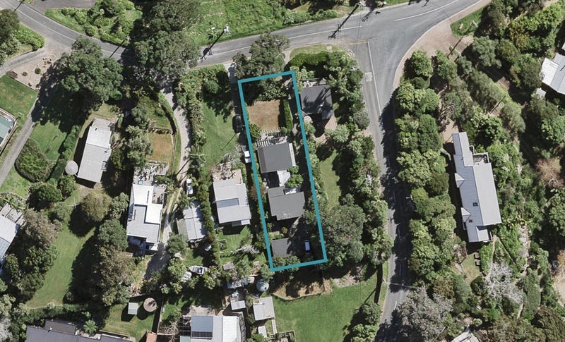 4 Cory Road, Palm Beach, Waiheke Island - Carousel 1