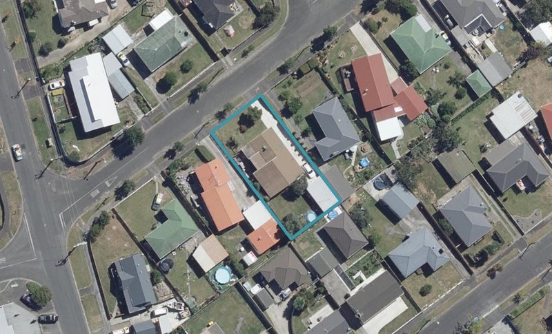 8 Minifie Avenue, Melville, Hamilton - Carousel 1
