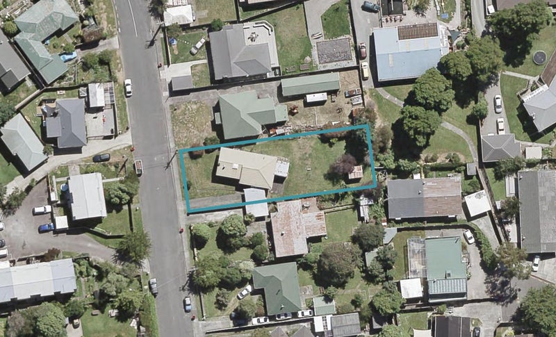 7 Montgomery Crescent, Clouston Park, Upper Hutt - Carousel 1