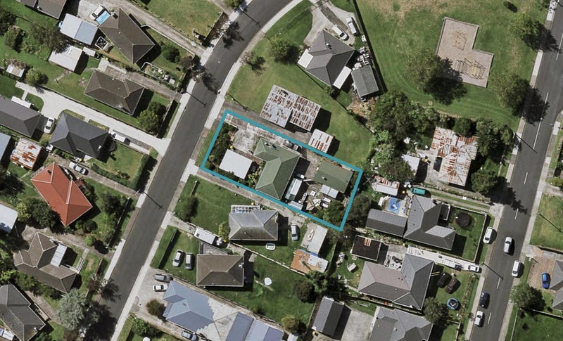 8 Crown Crescent, Otara, Auckland - Carousel 1