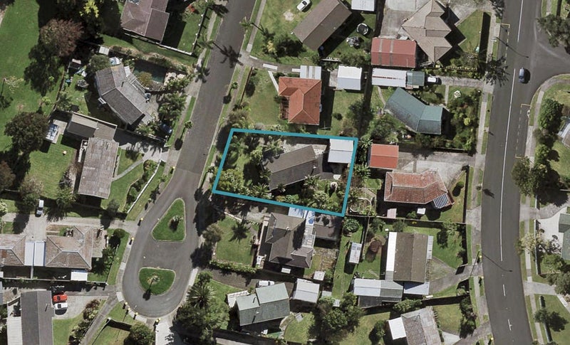 12 Pulman Place, Clover Park, Auckland - Carousel 1
