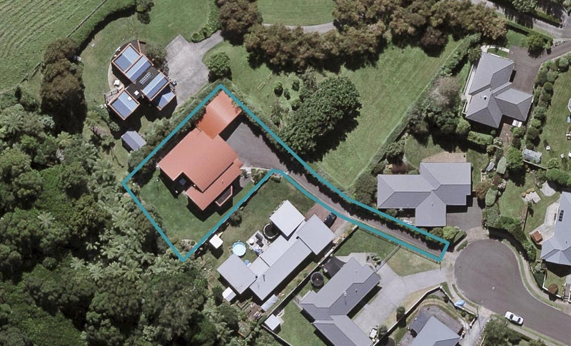 5B Orlando Close, Frankleigh Park, New Plymouth - Carousel 1