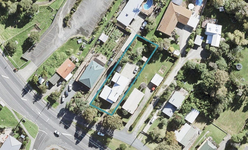 408 Whangaparaoa Road, Stanmore Bay, Whangaparaoa - Carousel 1