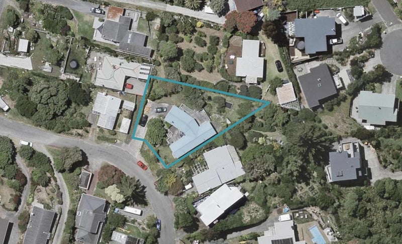 3 Whareroa Road, Raumati South, Paraparaumu - Carousel 1