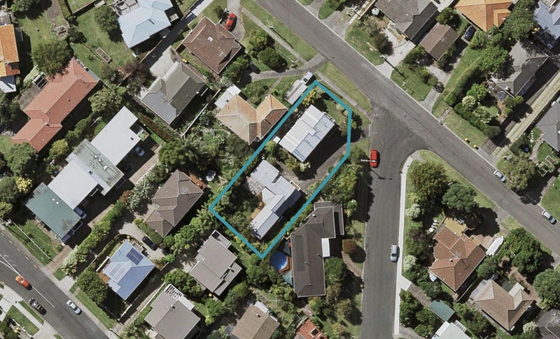 1/48 Corunna Road, Milford, Auckland - Carousel 1