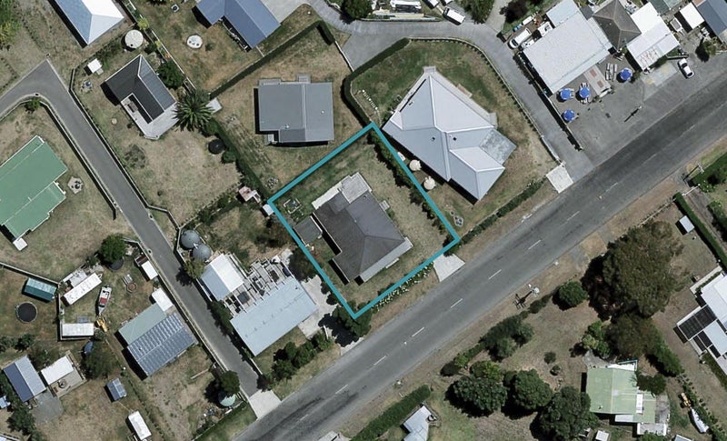 12 AIRINI RD, Waimarama, Hawkes Bay  - Carousel 1