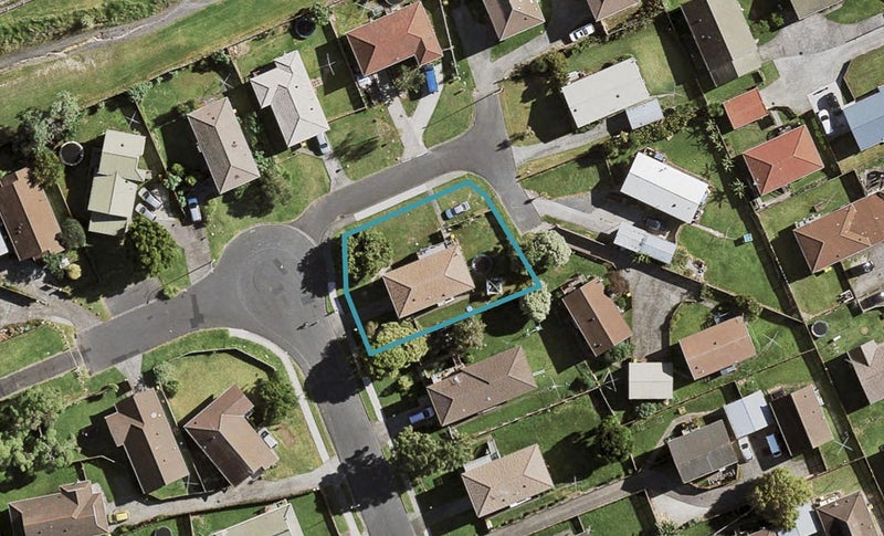 31 Hanford Place, Clendon Park, Auckland - Carousel 1