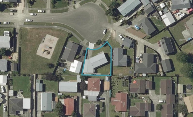30 Dahlstrom Grove, Kelvin Grove, Palmerston North - Carousel 1