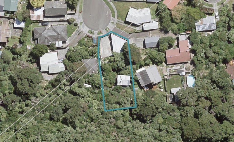 15 Garnet Grove, Birchville, Upper Hutt - Carousel 1