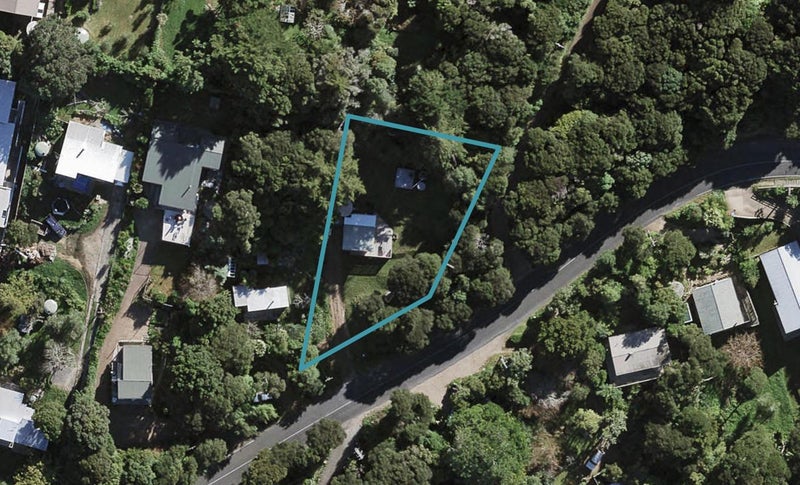 37 Goodwin Avenue, Oneroa, Waiheke Island - Carousel 1