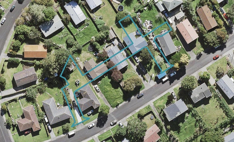 17 Te Urungamai Lane, Beach Haven, Auckland - Carousel 1