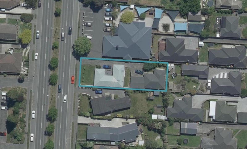 2/300 Main North Road, Redwood, Christchurch - Carousel 1