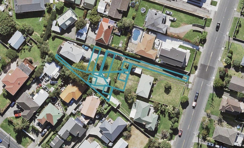 2/8 Hepburn Road, Glendene, Auckland - Carousel 1