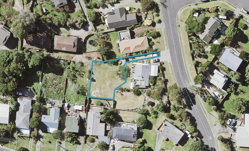 34A Weetman Drive, Browns Bay, Auckland - Carousel 1