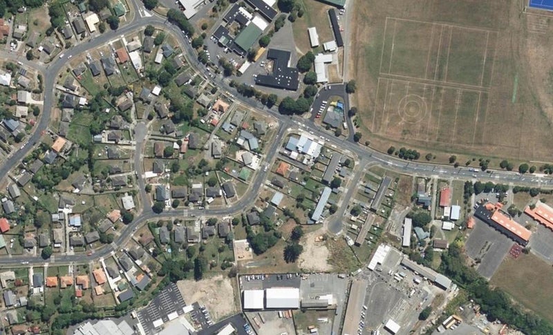 3 Hukatai Street, Elsdon, Porirua - Carousel 1