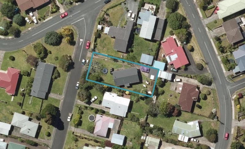 4 Tuhangi Street, Kamo, Whangarei - Carousel 1