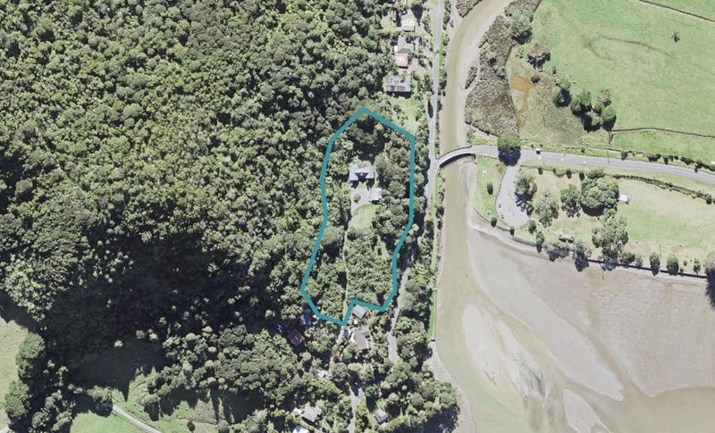 1234 Huia Road, Huia, Auckland - Carousel 1