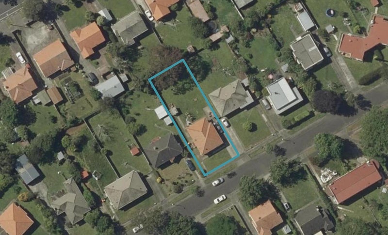 99 Savage Crescent, West End, Palmerston North - Carousel 1