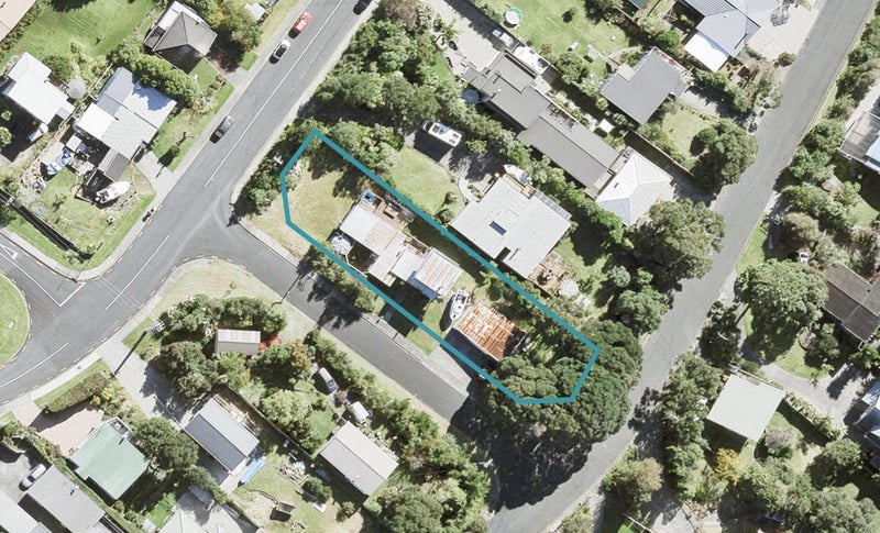 1 Gledstane Road, Stanmore Bay, Whangaparaoa - Carousel 1