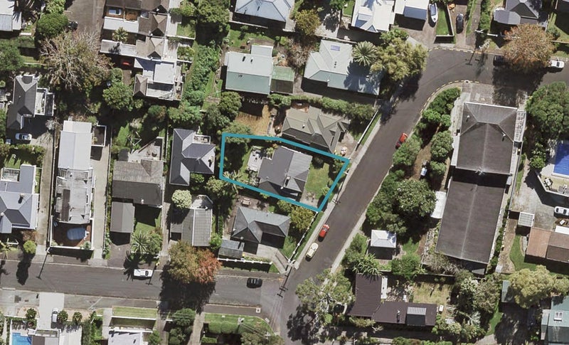 30 Alfred Street, Northcote Point, Auckland - Carousel 1