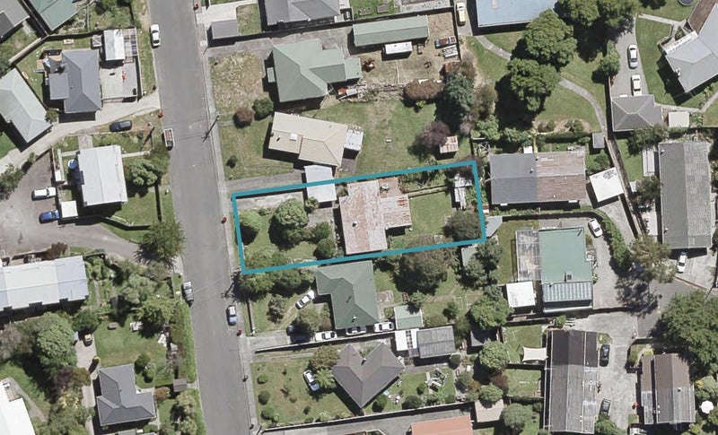 9 Montgomery Crescent, Clouston Park, Upper Hutt - Carousel 1