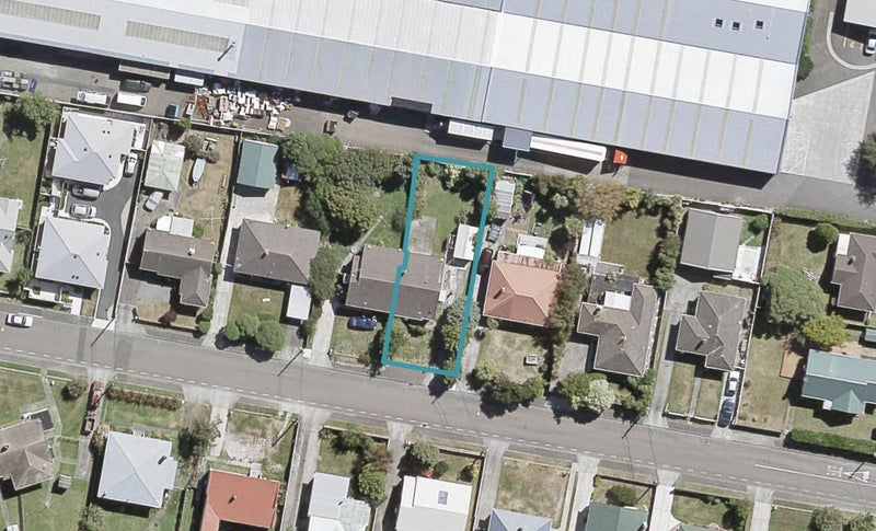10 Tirangi Road, Moera, Lower Hutt - Carousel 1