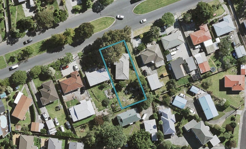 73 Universal Drive, Henderson, Auckland - Carousel 1
