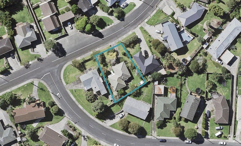 19 Angelo Avenue, Howick, Auckland - Carousel 1