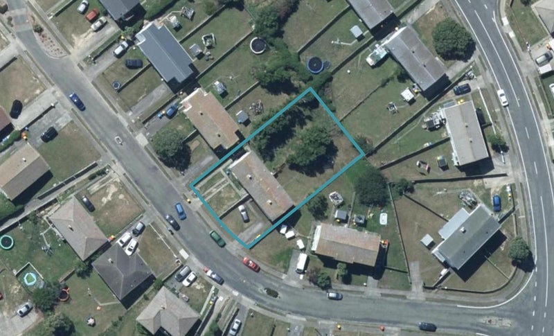 41 Kaituna Street, Waitangirua, Porirua - Carousel 1