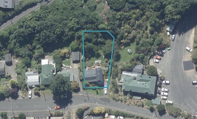 12 Slant Street, Careys Bay, Port Chalmers - Carousel 1