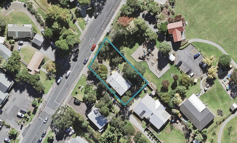 13 Greenhithe Road, Greenhithe, Auckland - Carousel 1