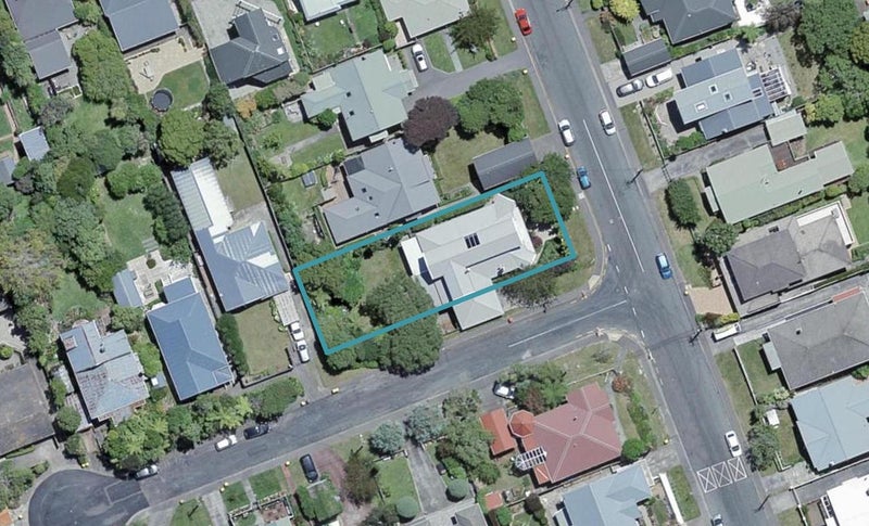 36 Beauchamp Street, Karori, Wellington - Carousel 1