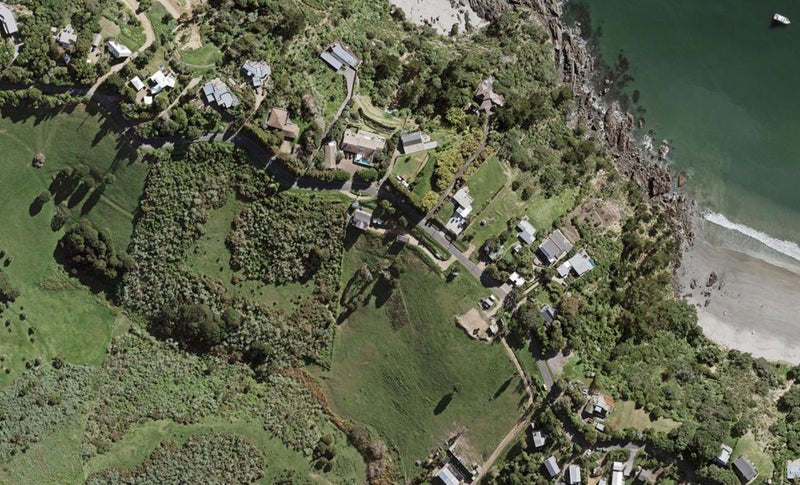 321 Sea View Road, Ostend, Waiheke Island - Carousel 1