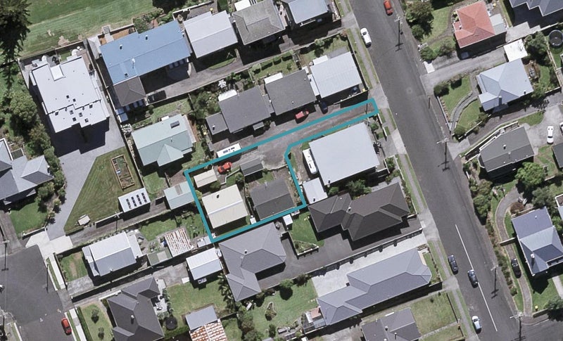 10A Belt Road, Moturoa, New Plymouth - Carousel 1