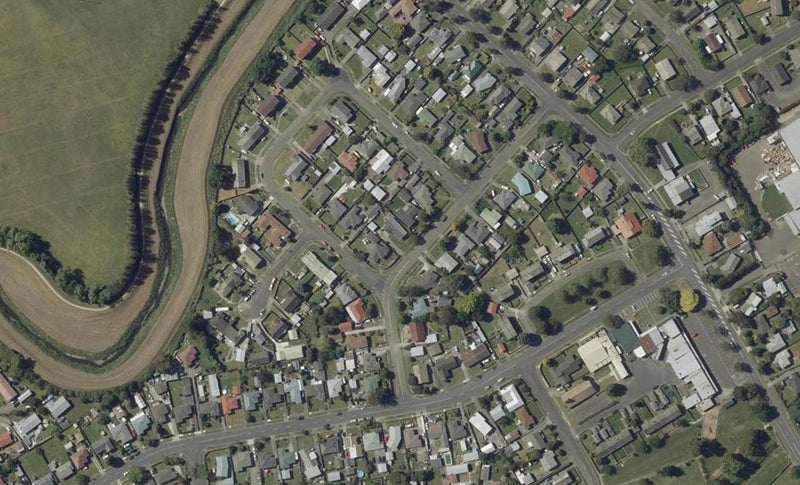 15 Jackson Avenue, Highbury, Palmerston North - Carousel 1