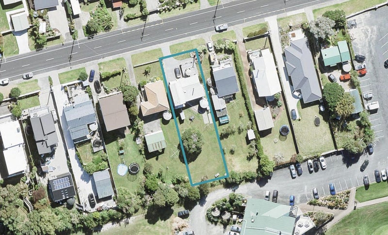 1327 Whangaparaoa Road, Army Bay, Whangaparaoa - Carousel 1