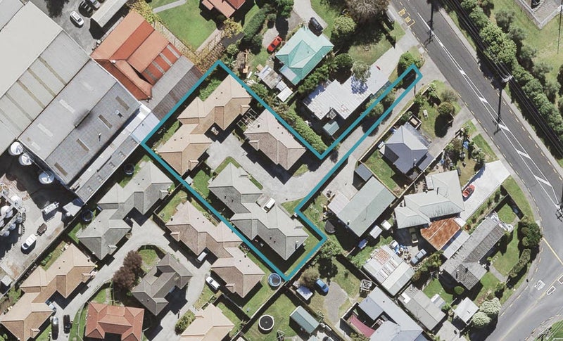 2/170 Hepburn Road, Glendene, Auckland - Carousel 1