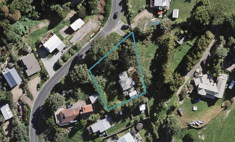 66 Ocean Road, Surfdale, Waiheke Island - Carousel 1