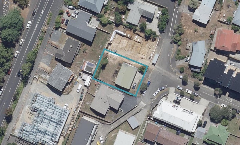 1/11 Scotland Place, Hillcrest, Hamilton - Carousel 1