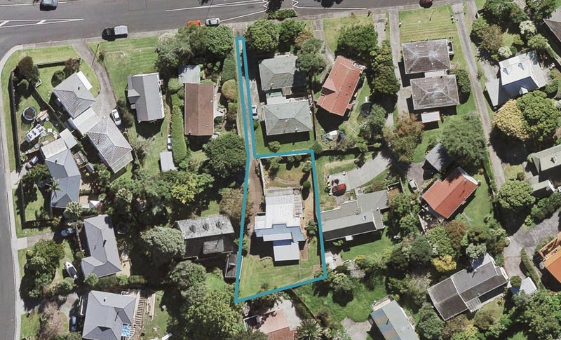 77 Moore Street, Hillcrest, Auckland - Carousel 1