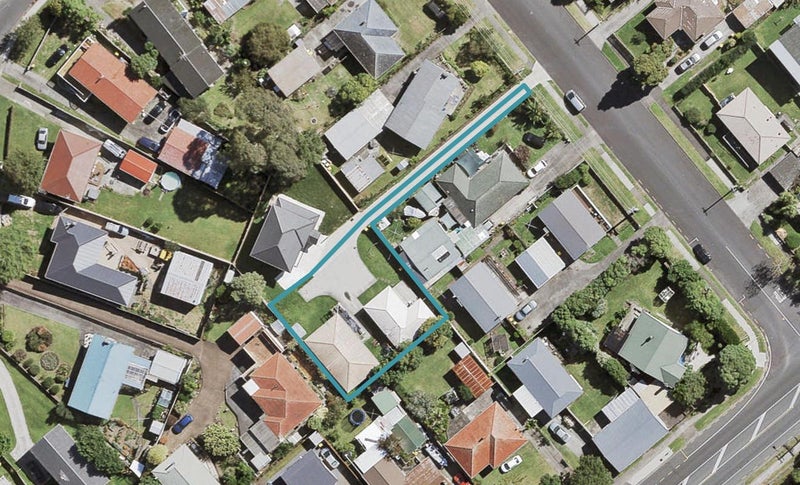 6 Garelja Road, Henderson, Auckland - Carousel 1