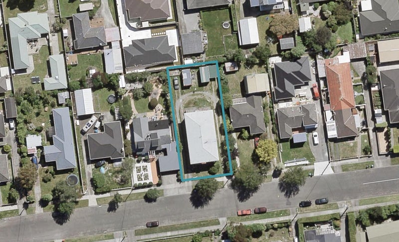 11 Oak Street, Ebdentown, Upper Hutt - Carousel 1