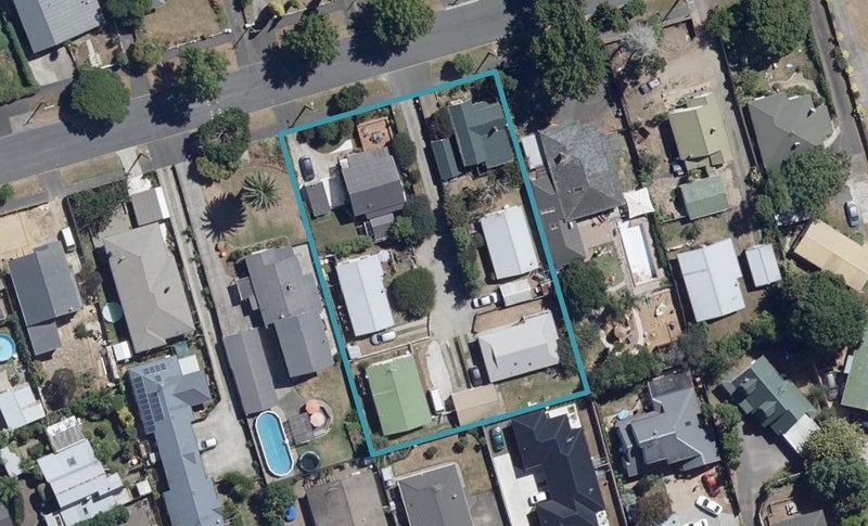 10/8 Claude Street, Fairfield, Hamilton - Carousel 1
