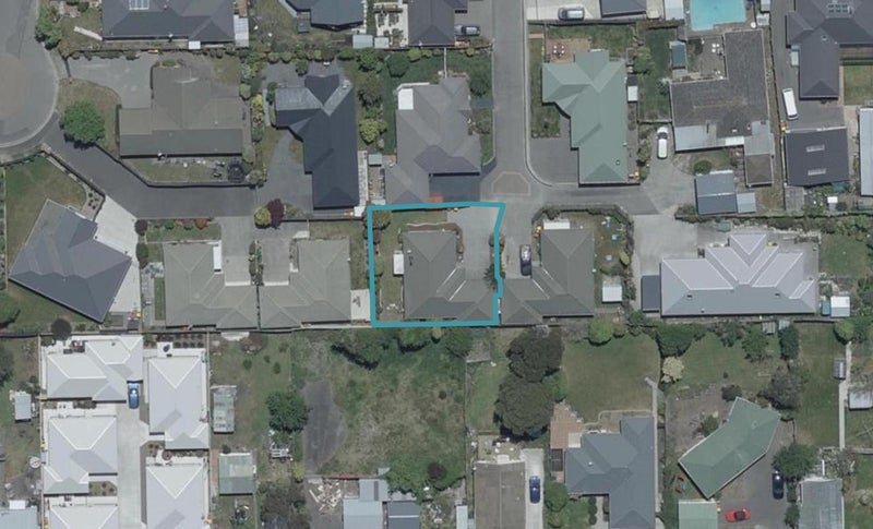 2/8 Orca Lane, Parklands, Christchurch - Carousel 1
