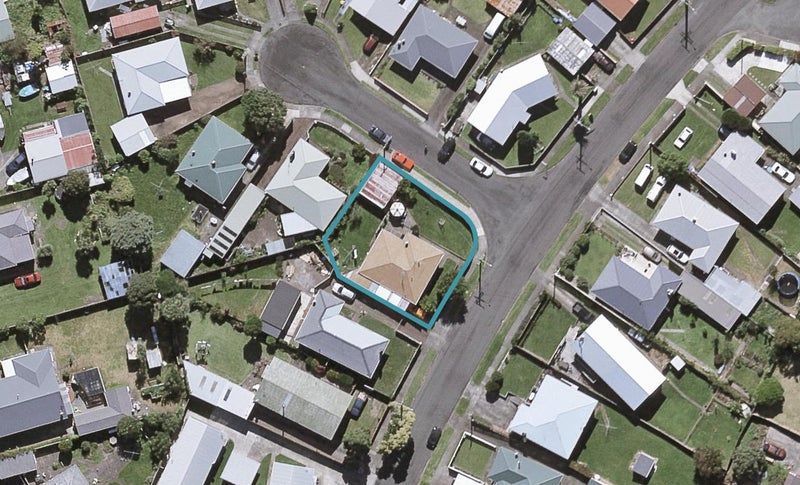7 Rosendale Avenue, Spotswood, New Plymouth - Carousel 1