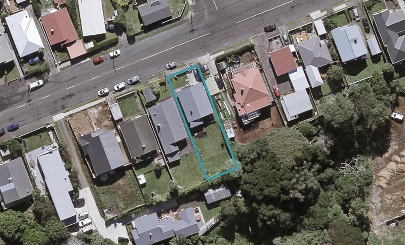 16 Ngaio Street, Strandon, New Plymouth - Carousel 1